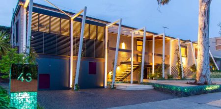A new front garden and entrance for the Stahle house in Hawthorn